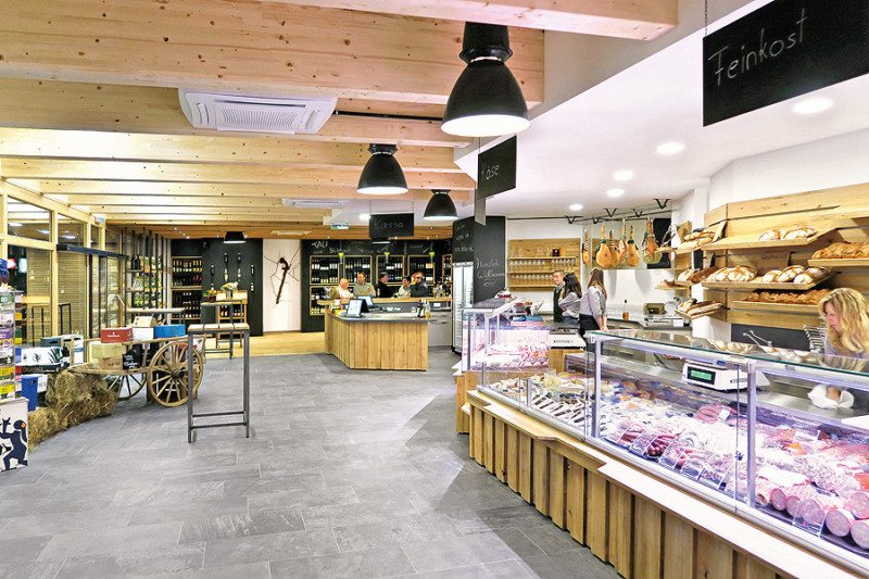 Regionaler Supermarkt und Vinothek im Bauernstadl in Feldbach