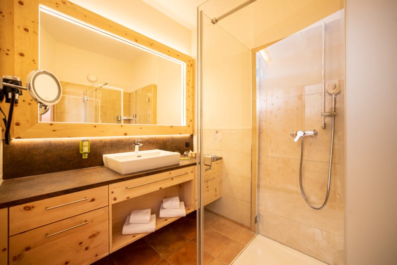 Badezimmer im Thermenhotel Puchas Plus Stegersbach