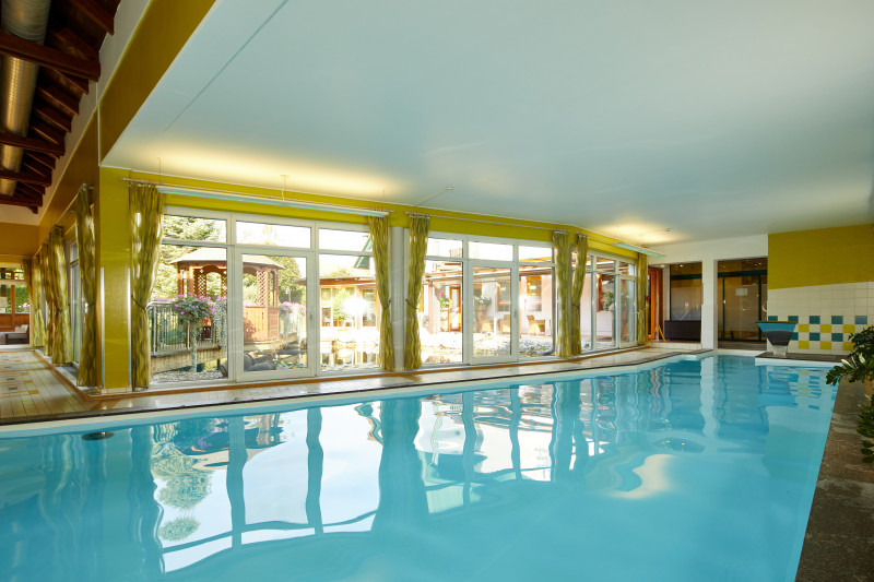 Panoramahallenbad im Landhaus Vier Jahreszeiten