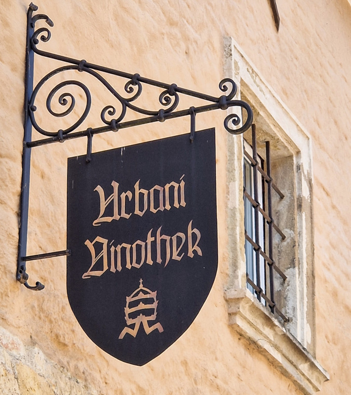 Urbani Vinothek